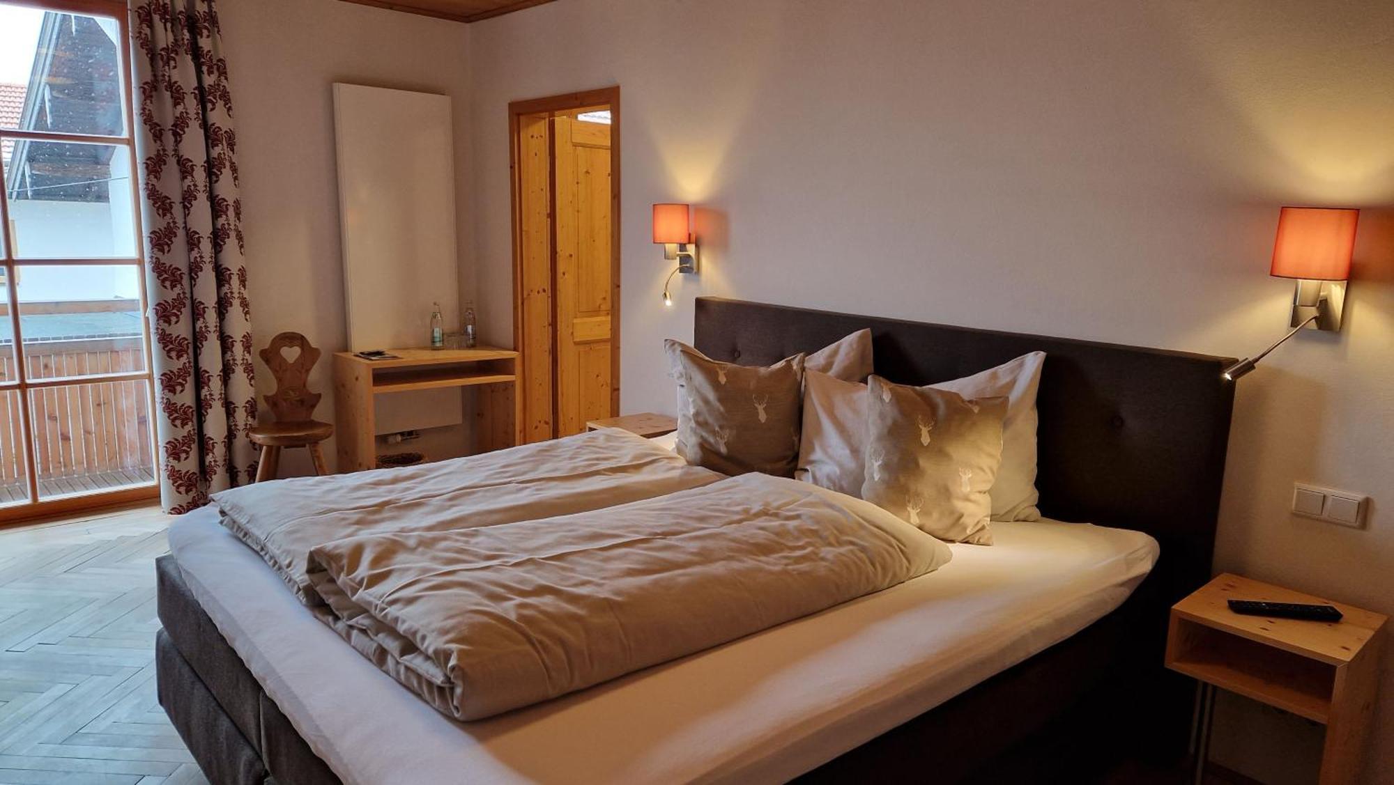 Hotel Landgasthof Alter Wirt Фишбахау Екстериор снимка