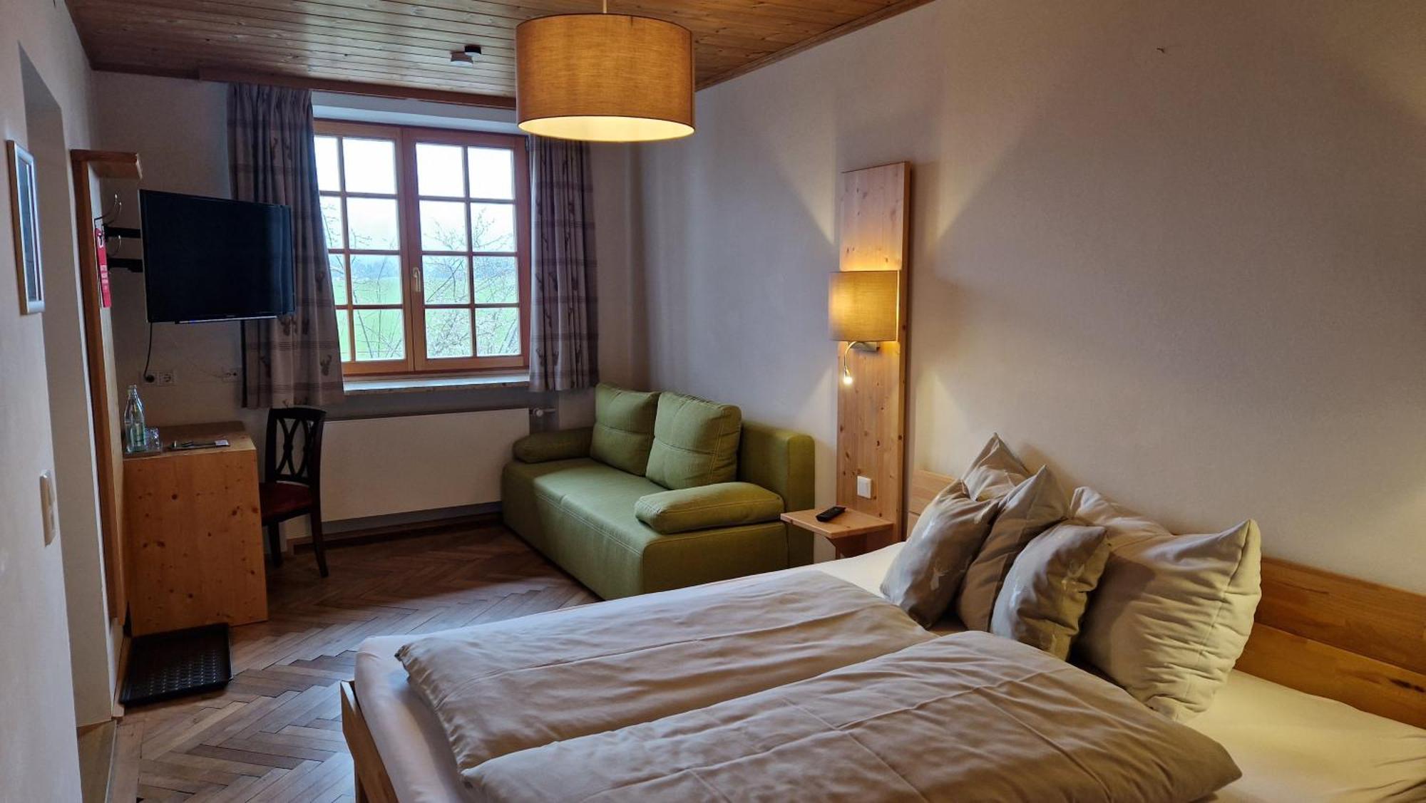 Hotel Landgasthof Alter Wirt Фишбахау Екстериор снимка