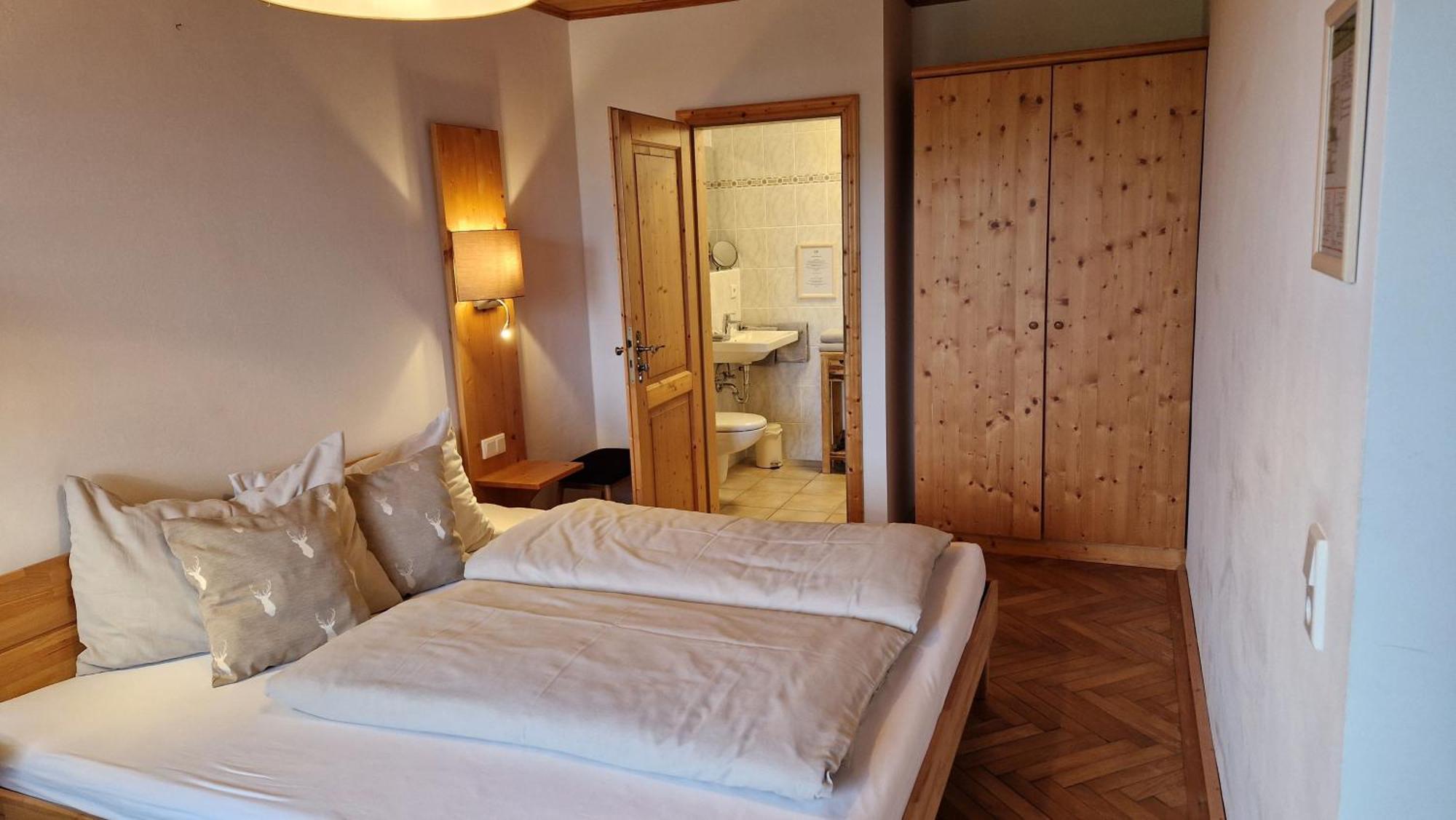 Hotel Landgasthof Alter Wirt Фишбахау Екстериор снимка